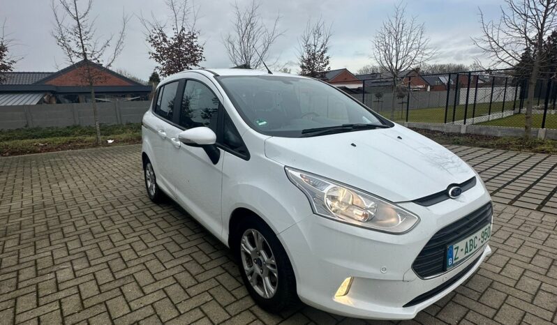 
								Ford B-Max 1.0 EcoBoost SYNC Edition full									